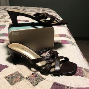 Heeled sandals